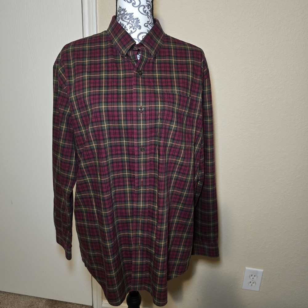 40. L.L.Bean Plaid Wrinkle-Free Kennebunk Sport Shirt, Slightly Fitted Size: L